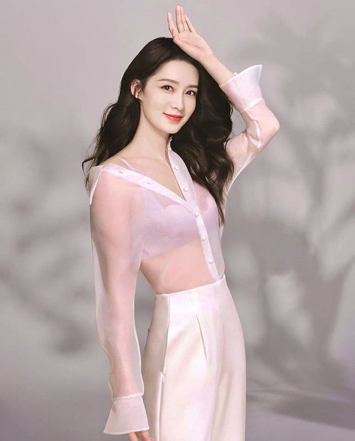 李沁的春日穿搭实在是太美了 每一套都很高级