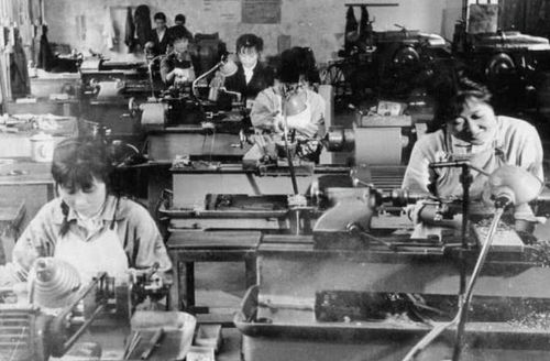 从蕾丝到芯片 中国制造惊艳世界的华丽蜕变